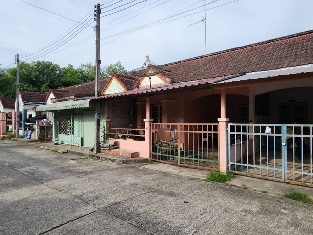 ขาย  ทาวน์เฮ้าส์ อิงกมล บ้านพรุ หาดใหญ่    ห่างจาก  โรงพยาบาลส่งเสริมสุขภาพตำบลบ้านพรุ 1.80 กม.