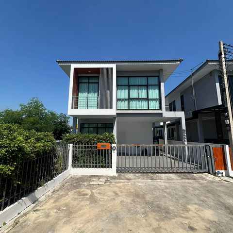 ขายบ้านเดี่ยว โครงการเดอะไลฟ์ อยุธยา บางประอิน ขนาด 41.6 ตร.ว. พื้นที่ใช้สอย 166.4 ตร.ม. 3 ห้องนอน ติดถนนใหญ่ ราคา 4390000 บาท