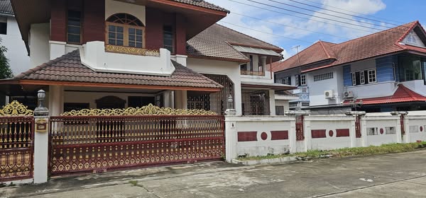 ขายบ้านเดี่ยว 2 ชั้นขนาดใหญ่ 100 ตรว. หมู่บ้านปรีชา พหลโยธิน 87 ตกแต่ง บิ้วอินไม้จริงทั้งหลัง ใกล้รถไฟฟ้าสายสีแดง สถานีหลักหก