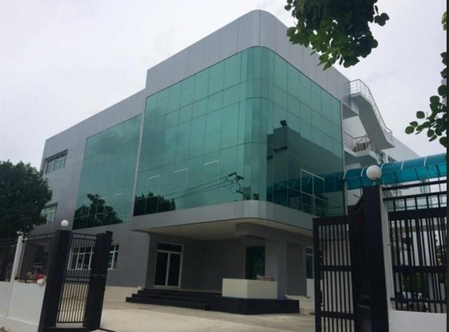 BR 1612 ให้เช่าและขายอาคาร 3 ชั้น 950 ตารางวา จอดรถได้65 คัน​ ถนนเสรีไทย ใกล้สถานี​รถไฟฟ้า​และ เดอะมอลล์​บางกะปิ​