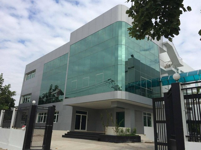 รหัสC7069 ให้เช่าอาคารสำนักงาน 3ชั้นขนาดใหญ่ ที่จอดรถ 65 คัน ย่านถนนเสรีไทย ใกล้เดอะมอลล์บางกะปิ