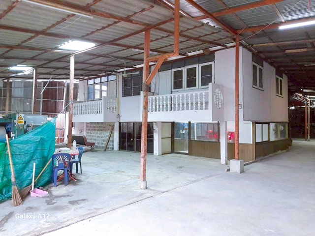 พร้อมออฟฟิศ 4 นอน 2 น้ำ 186 ตร.วา. หนองแขม ถูกที่สุดในโลก ตรมละ 30 บาท ถ.เลียบคลองภาษีเจริญฝั่งใต้  ให้เช่าโกดัง 850 ตร.ม.