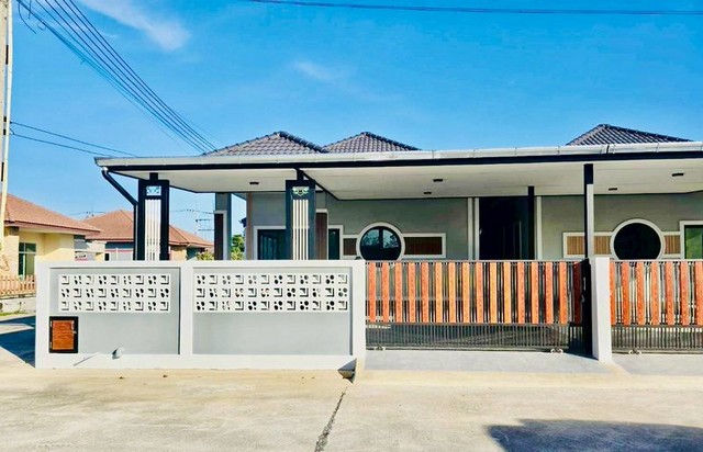 New เปิดจองบ้านแฝดชั้นเดียว บ้านใหม่ใกล้อมตะนครชลบุรี ตกแต่งพร้อมเฟอร์