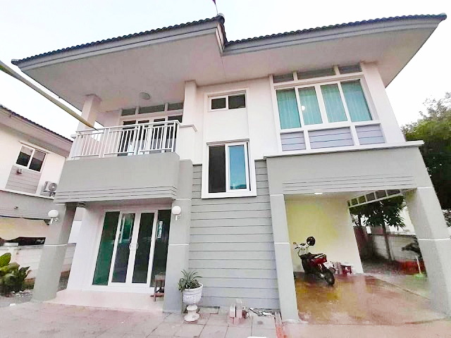 รร.เทพพิทักษ์ 1.5 กม. ติดถนนบ้านกล้วย-ไทรน้อย บ้านเดี่ยว 2 ชั้น 53 ตร.ว. 212 ตร.ม. เดอะเกรทไลฟ์ บางบัวทอง 2.8 กม.พร้อมเฟอร์ฯ 3นอน 3น้ำ