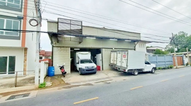 รร.สารสาสน์วิเทศสายไหม 2.9 กม.5 นอน 2 น้ำ BTS คูคต 1.6 กม. ให้เช่าร้าน และสำนักงาน 2 ชั้น เซียร์ รังสิต 3 กม. ทำเลติดถนนพหลโยธิน