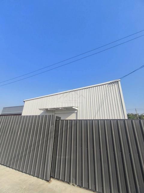 BR 1593 ให้เช่าโกดังพร้อมออฟฟิศ Stand Alone มีรั้วกั้นมิดชิด 700 ตรม. กรุงเทพกรีฑา ที่จอดรถกว่า 10 คัน