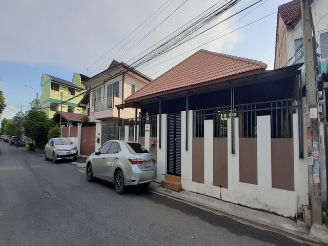 ให้เช่า บ้านเดี่ยว ขนาด 3ห้องนอน 3ห้องน้ำ ซอยลาดปลาเค้า72 เหมาะอยู่อาศัย มีที่จอดรถ 1คัน