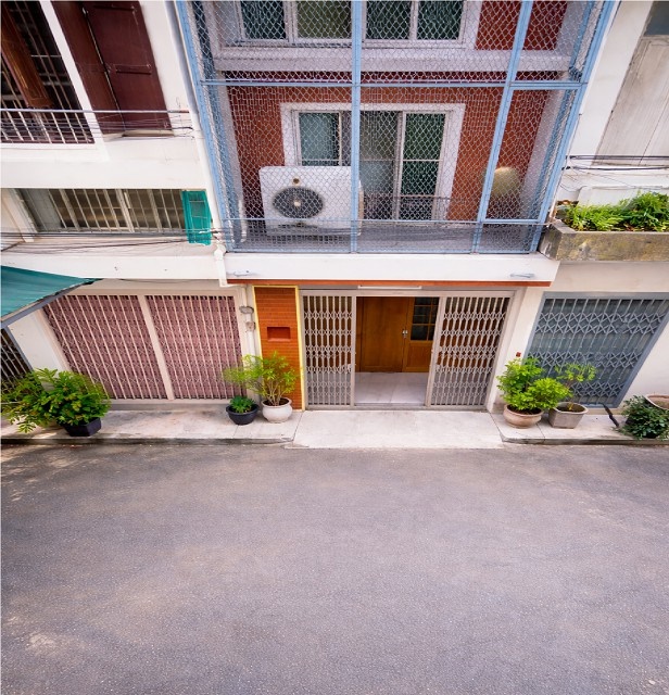 แพลทินัม 1.6 กม.ให้เช่า อาคารพาณิชย์ 3 ชั้น 3แอร์ ถนนเพชรบุรี1-7 3นอน 2น้ำ ใกล้ BTSราชเทวี650 ม.  ARLพญาไท 800ม. 14 ตร.ว.  ประตูน้ำ 1.5 กม.