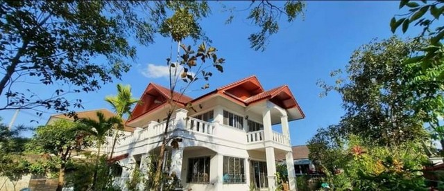 บ้านหลังใหญ่ 2 ชั้น บรรยากาศดี เป็นส่วนตัว สันกำแพง