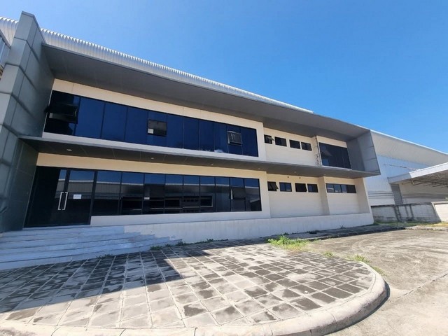 ให้เช่าโรงงาน&ampคลังสินค้าขนาดใหญ่  บางปะกงมอเตอร์เวย์  กม 43 เขต ประกอบการทั่วไป  พื้นที่สีม่วง (ขอ รง.4 ได้)