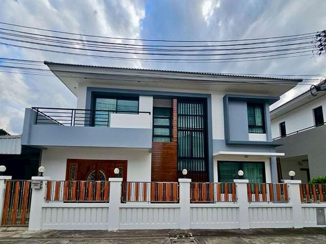 ให้เช่าบ้านเดี่ยว 2 ชั้น เดอะ คอมพลีท ศรีราชา ใกล้มอเตอร์เวย์สาย 7 TP-H1794