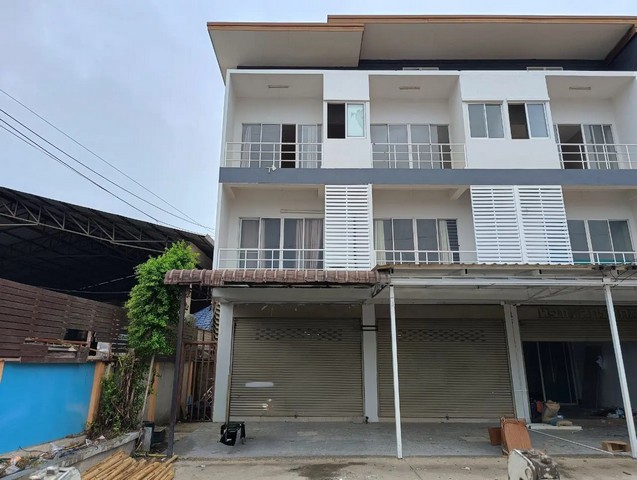 ขายอาคารพาณิชย์ สารภี เชียงใหม่  ห่างจาก บิ๊กซี ซูเปอร์เซ็นเตอร์ หางดง 1 เพียง 7.20 กม.