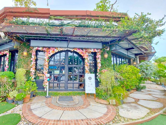 บิ๊กซี ประชาอุทิศ  ให้เช่าร้าน คาเฟ่ Romantic Garden-Floral Cafe ร้านอาหาร โลตัส Jusco Max Valu โชว์รูม 100 ตรว. 392ตรม.  ทุ่งครุ