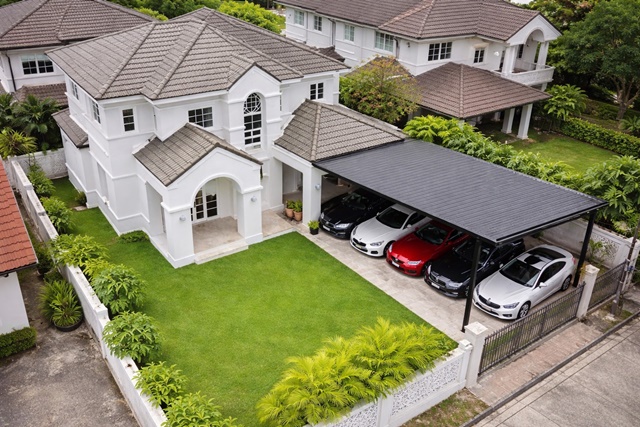 เช่าบ้านเดี่ยว 2ชั้น 5นอน นิมิตรใหม่1-10 ตลาดมีนบุรี 1.6 กม. คฤหาสน์  โลตัส บิ๊กซี สุวินทวงศ์ 2.4 กม.  3 น้ำ 100 ตร.ว. 300 ตร.ม.