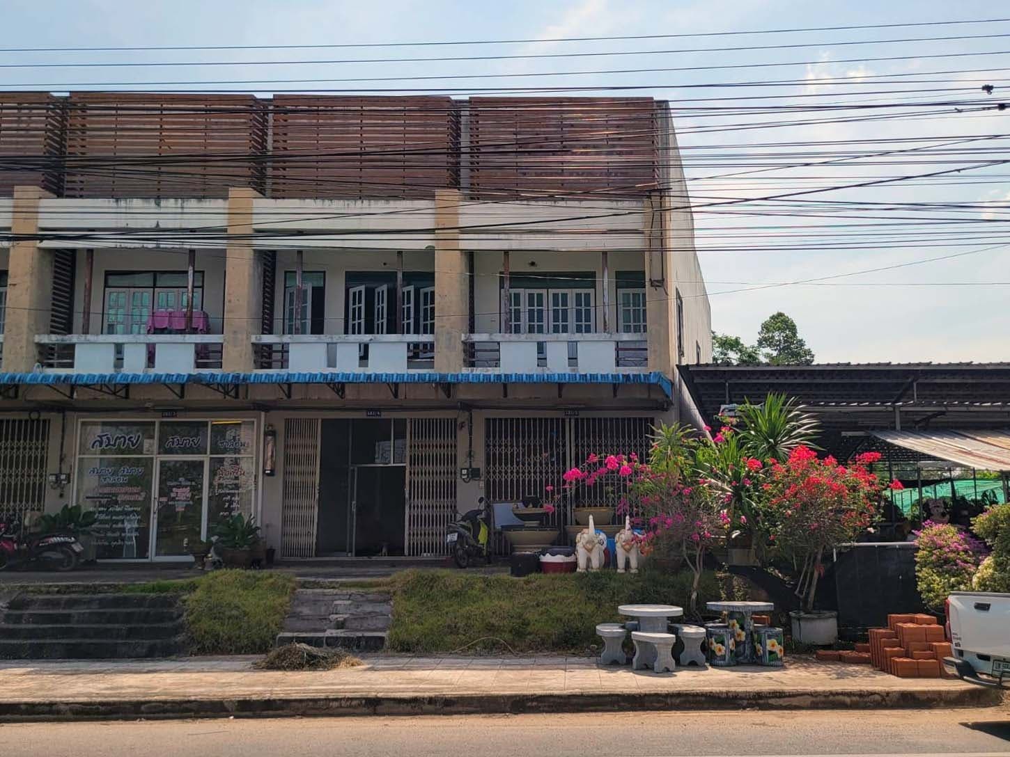 ขาย อาคารพาณิชย์ เขาเจียก พัทลุง   ใกล้โลตัส พัทลุง 0.50 กม.