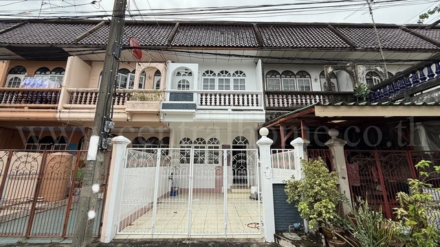ทาวน์เฮ้าส์ 2 ชั้น ลาดพร้าว 101 ใกล้ MRT สถานีลาดพร้าว 101