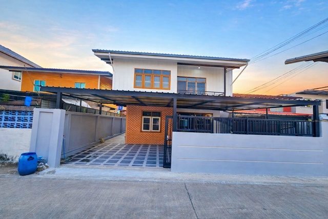 พหลโยธิน50 เปิดซิง! ออฟฟิศ ให้เช่าบ้านเดี่ยว 2ชั้น 52ตร.วา. 2แอร์  BTS สะพานใหม่ ตลาดยิ่งเจริญ 1.2 กม. ซ.เทพรักษ์ ทางด่วนจตุโชติ  2-3นอน