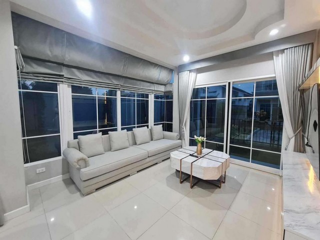 P1567 ให้เช่าบ้านเดี่ยว 2 ชั้น โครงการ แกรนดิโอ Grandio รามอินทรา วงแหวน บ้านหรูสไตล์สแปนิช