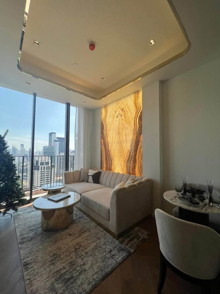 28 Chidlom spacious beautiful view safe 25th floor BTS Chidlom