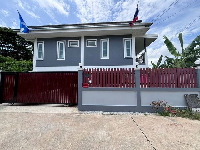 ขายบ้านเดี่ยวมือสอง สไตล์โมเดิร์น ฝั่งทะเล สัตหีบ ชลบุรี FP-H01564