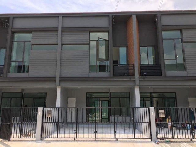 รหัสC7113 ให้เช่าทาวน์เฮ้าส์ 2ชั้น เวิร์ฟ พระราม 9 กรุุงเทพกรีฑา Verve Rama 9 Krungthep Kreetha