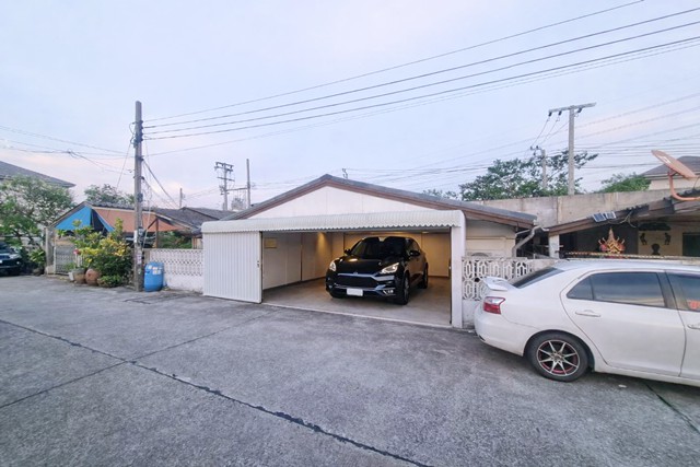 บ้านเดี่ยว 50 ตร.ว. พร้อมแอร์ใหม่ 3 ตัว บางนา-ตราด51-55  ใหม่ ใกล้โลตัส บางนา 900 ม. เมกาบางน 1กม. 3นอน 2น้ำ  ทำเลบางนา-ตราด กม.8