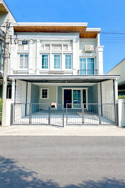 ทาวน์เฮาส์หัวมุม 2 ชั้น นิคมอัญธานี เจโม 900 ม. 4นอน บางนา-สวนหลวง 3น้ำ ม.ราม2  22ตร.ว.  150 ตร.ม. เมกา บางนา เซ็นทรัล บางนา แยกทุ่งเศรษฐี