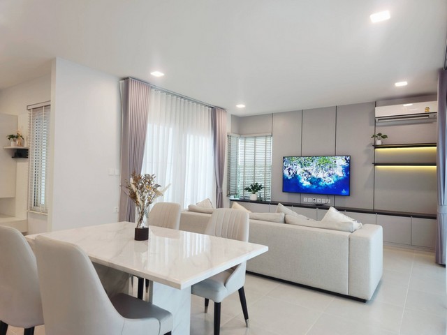 ให้เช่า บ้านเดี่ยว ชัยพฤกษ์ บางนา กม.15 ใกล้โรงเรียนนานาชาติ เฟอร์ครบ พร้อมอยู่