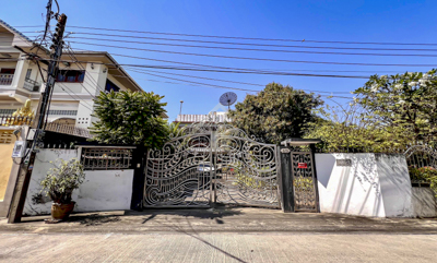 บ้านเดี่ยว 2 ชั้น เล่นระดับ บนที่ดิน 160 ตร.ว. พัฒนาการ 39