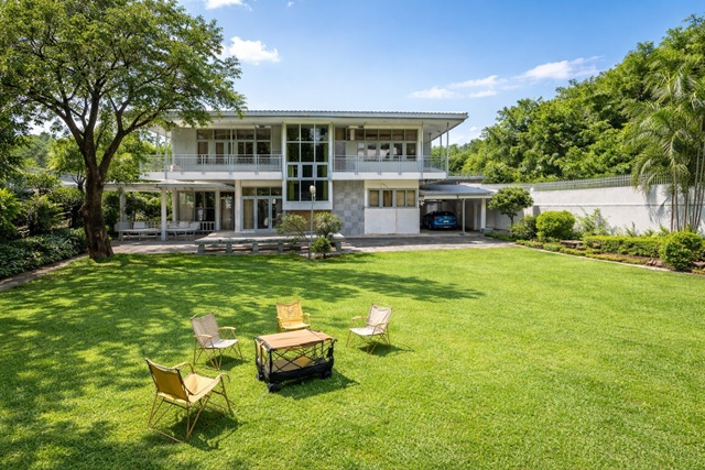 ใกล้ทางด่วนสุขุมวิท 62  BTS บางจาก 500 ม.บ้านเดี่ยว บิ๊กซี อ่อนนุช  2 ชั้นให้เช่า 6นอน 4น้ำ หลังใหญ่  200 ตร.ว. 5 จอดรถ มีสนามหญ้าส่วนตัว