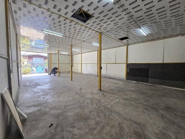 BR 1512 ให้เช่าโกดัง 200 ตารางเมตร  รามอินทรา 40 เหมาะสำหรับทำ อู่ซ่อมรถ ประดับยนต์