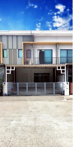 ให้เช่าทาวน์เฮ้าส์​2​ชั้นในหมู่บ้านเดอะคอนเนกพัฒนาการ 38 แขวงสวนหลวง เขตสวนหลวง กรุงเทพมหานคร