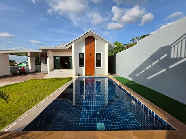 ขายพูลวิลล่าบางเสร่ ขนาด 142ตรว 3นอน พร้อมเฟอร์ บ้านผ่อนตรงเจ้าของ บ้านสร้างเอง เนื้อที่เยอะ ใกล้ทะเลบางเสร่ บางเสร่ สัตหีบ ชลบุรี