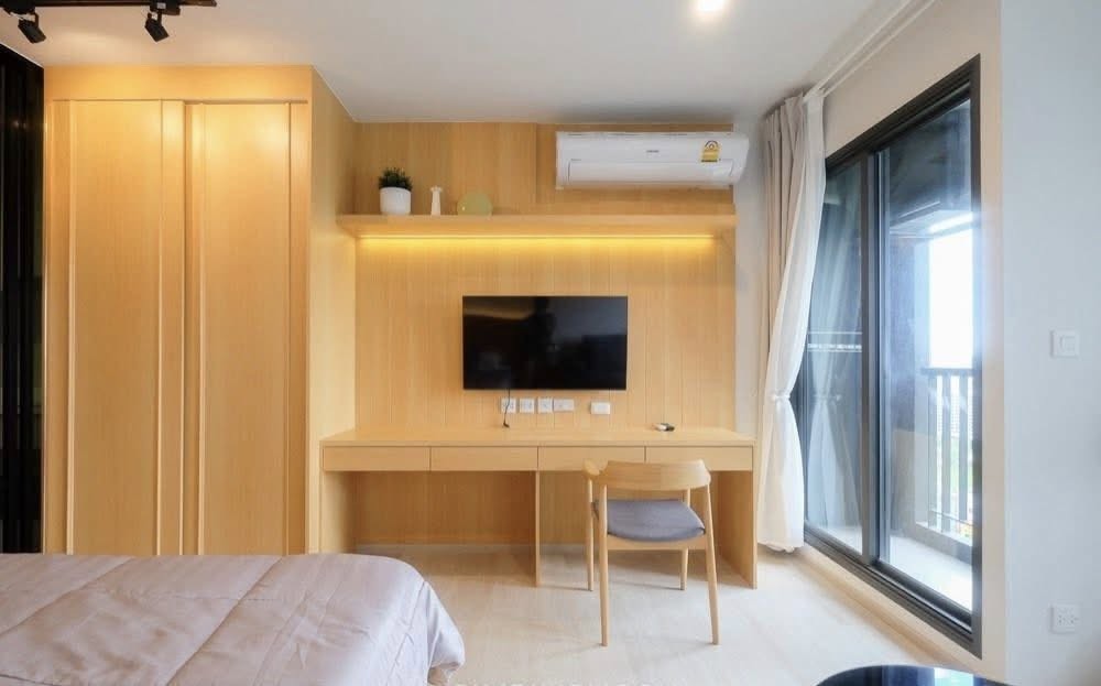 Life One Wireless Private Comfortable 23rd Floor BTS PloenChit