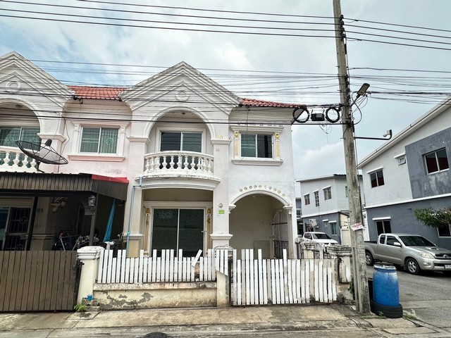 ขายทาวน์โฮม หมู่บ้านนิรันดร์วิลล์ 10 ถนนวัดศรีวารีน้อย สมุทรปราการ