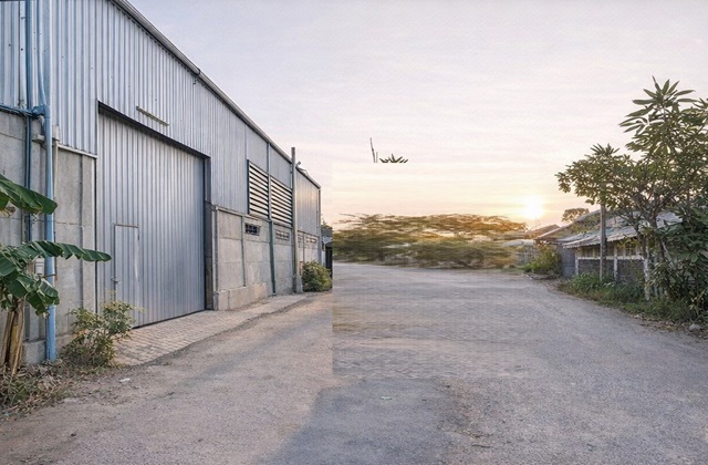 บางกระดี่ 4-10 รพ.พระราม 2 2.8กม. โกดังให้เช่าใหญ่ ออฟฟิศติดแอร์ 104 ตร.วา. 416 ตร.ม. รร.นพรัตน์พัฒนศาสตร์ 1.6 กม.1นอน ย่านพระราม2