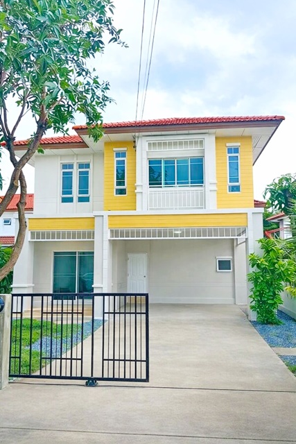 เฟอร์ครบทั้ง หทัยราษฎร์39 ให้เช่าบ้านเดี่ยว 2ชั้น 70ตรว.3นอน รร.สาธิตพัฒนา ซาฟารี 4แอร์ 3น้ำ ห้องนั่งเล่น ห้องครัว ปัญญา