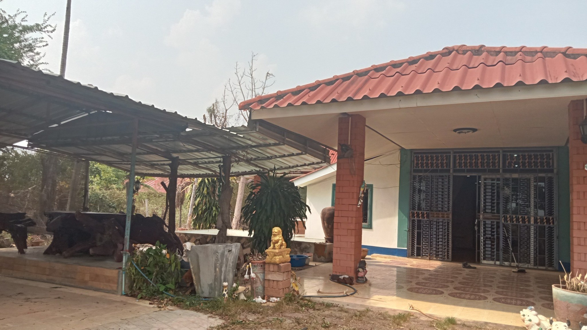 ขายที่ดินพร้อมบ้าน 1 หลัง เจ้าของขายเอง อำเภอกบินทร์บุรี จังหวัดปราจีนบุรี