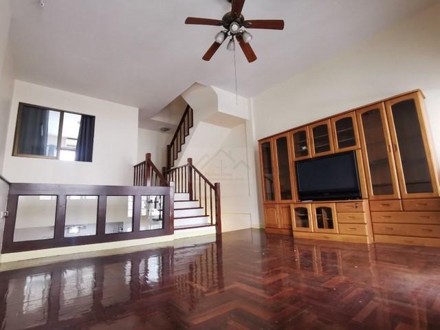 ให้เช่าทาวน์โฮม 3 ชั้น 22 ตร.ว. บ้านกลางเมือง รัชดา-เหม่งจ๋าย1 ใกล้เลียบด่วน และสถานทูตลาว