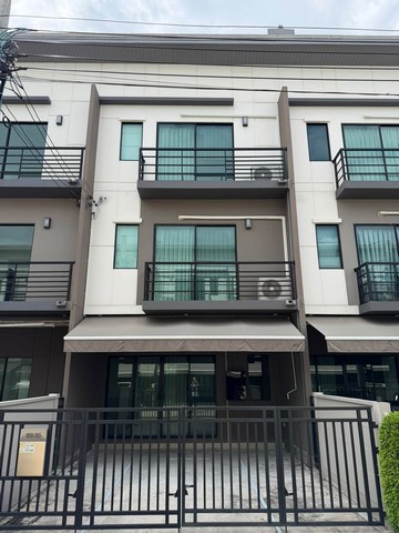 ขาย–ให้เช่า ทาวน์โฮม 3 ชั้น บ้านกลางเมือง พหลฯ–รามอินทรา | บ้านสภาพใหม่ ติดถนนเทพรักษ์ ใกล้ BTS สายหยุด เดินทางเข้าเมืองสะดวก