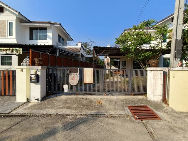 ขายบ้านเดี่ยว  หมู่บ้านรุ่งธนา 6  ถนนสายเชียงใหม่-สันกำแพง เชียงใหม่