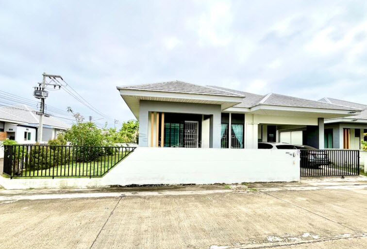 ใกล้เซ็นทรัล โคราช 16กม.บุญถาวร โคราช 2.7กม. บ้านเดี่ยวชั้นเดียวหัวมุม 3 นอน 2 น้ำ 72ตร.ว. 280ตร.ม.โซนจอหอ ใกล้รร.สุรนารีวิทยา 2.5 กม.