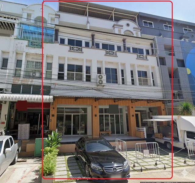 โชว์รูม เลียบด่วนเอกมัย-รามอินทรา 3กม. รถไฟฟ้ารามอินทรา กม.9 490ม. KPIS Inter Sch. 3.3กม.เช่าอาคาร3คูหา 6ชั้น  แอร์ใหม่ 11 ตัว แฟชั่น 15นอน