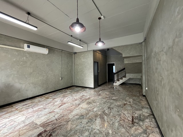 P1594 ด่วน โฮมออฟฟิศ  ขาย ให้เช่า ทาวน์โฮม ลาดพร้าว 124 สไตล์ลอฟท์ ใกล้ MRT มหาดไทย ท่าเรือมหาดไทย เหมาะโฮมออฟฟิศ และพักอาศัย