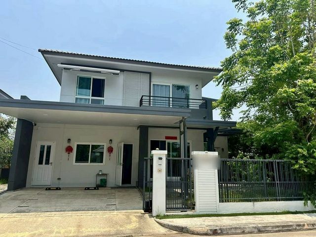 ซีรินเลค #เลควิว #แม่เหียะ ถูกสุดๆ ขาย 7.6 ล้าน #พร้อมผู้เช่ารับรายได้เดือนละ33000 บาท 60 ตรว. บ้านเดี่ยว 2 ชั้น เฟอร์นิเจอร์ครบ