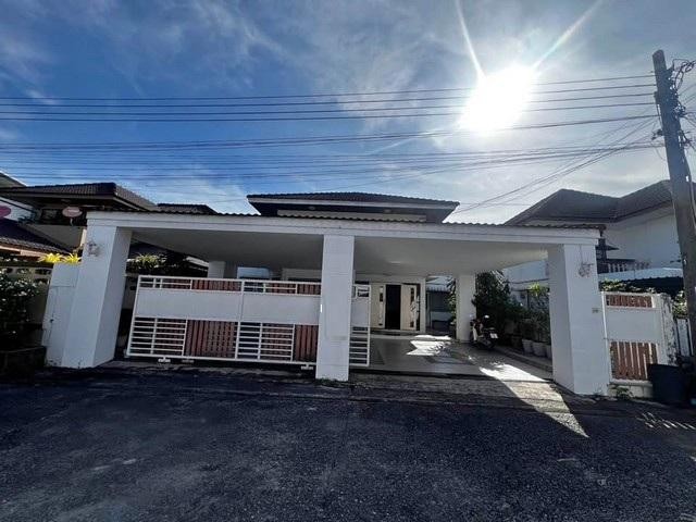 ขายบ้านเดี่ยว ซอยลาดปลาเค้า 10 เนื้อที่ 54 ตารางวา ถนนหน้าบ้านกว้าง