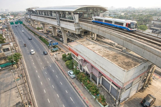 สุขุมวิท83 BTSปากน้ำ ที่ดินพร้อมอาคาร 3ชั้น 5นอน 4น้ำ ใกล้ BTS ศรีนครินทร์ 500 ม. และหอชมเมืองสมุทรปราการ 1ไร่ 1000 ตร.ม.