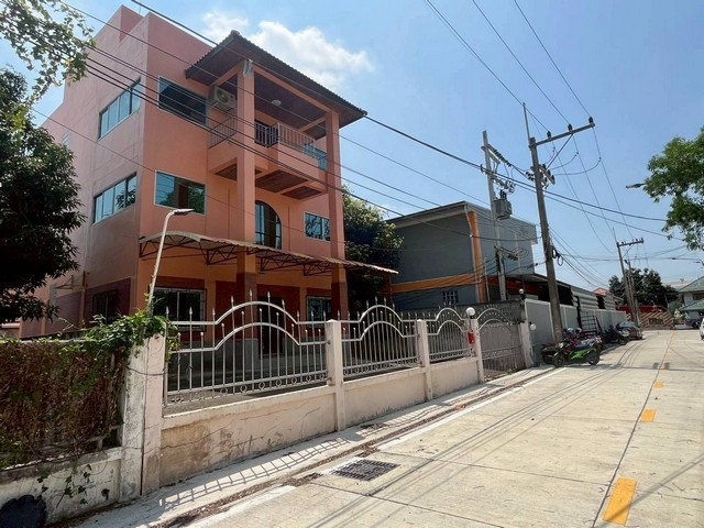 ขายทาวน์โฮม   ฟีนิกซ์ ปาร์ค (ซ.ไอยรา 28) ทำเลศักยภาพ ต.คลองสอง  อ.คลองหลวง  จ.ปทุมธานี