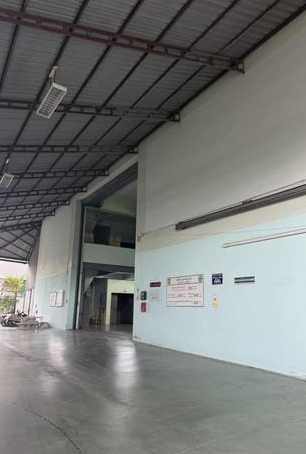 ให้เช่า โกดัง   4600 ตรม. มีลิฟท์ 2 ขนของ พระราม 2 ซอย 51 (วัดเลา) เทรลเลอร์เข้าได้