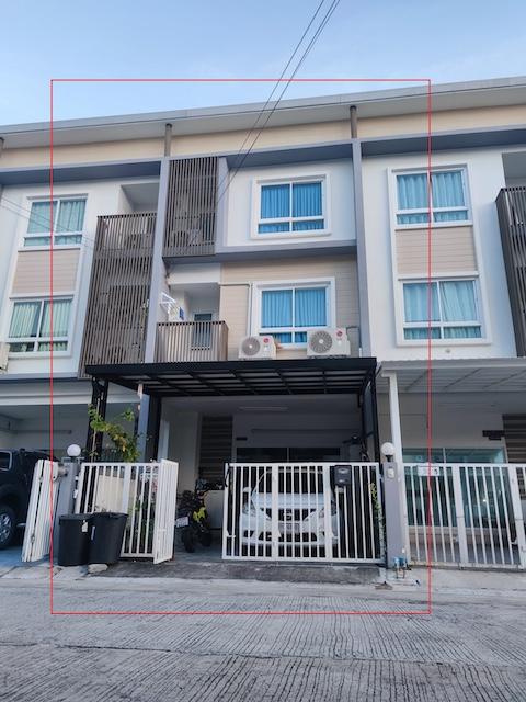 HR 9459  ให้เช่าทาวน์โฮม 3 ชั้น The Rich Biz Home ลาซาล บางนา สุขุมวิท105 ใกล้ BTS แบริ่ง